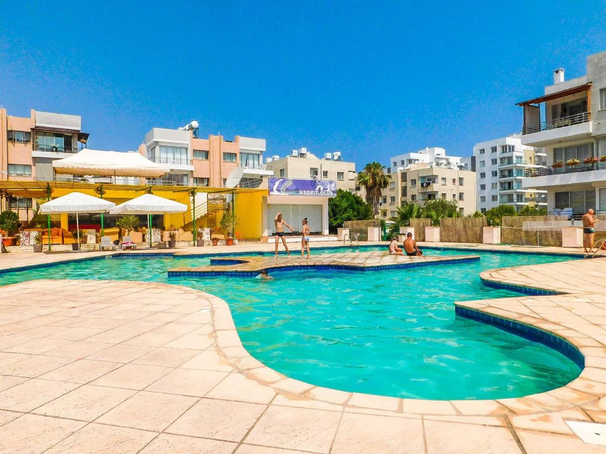 Rix Sunny Apartments Kyrenia  Exterior photo